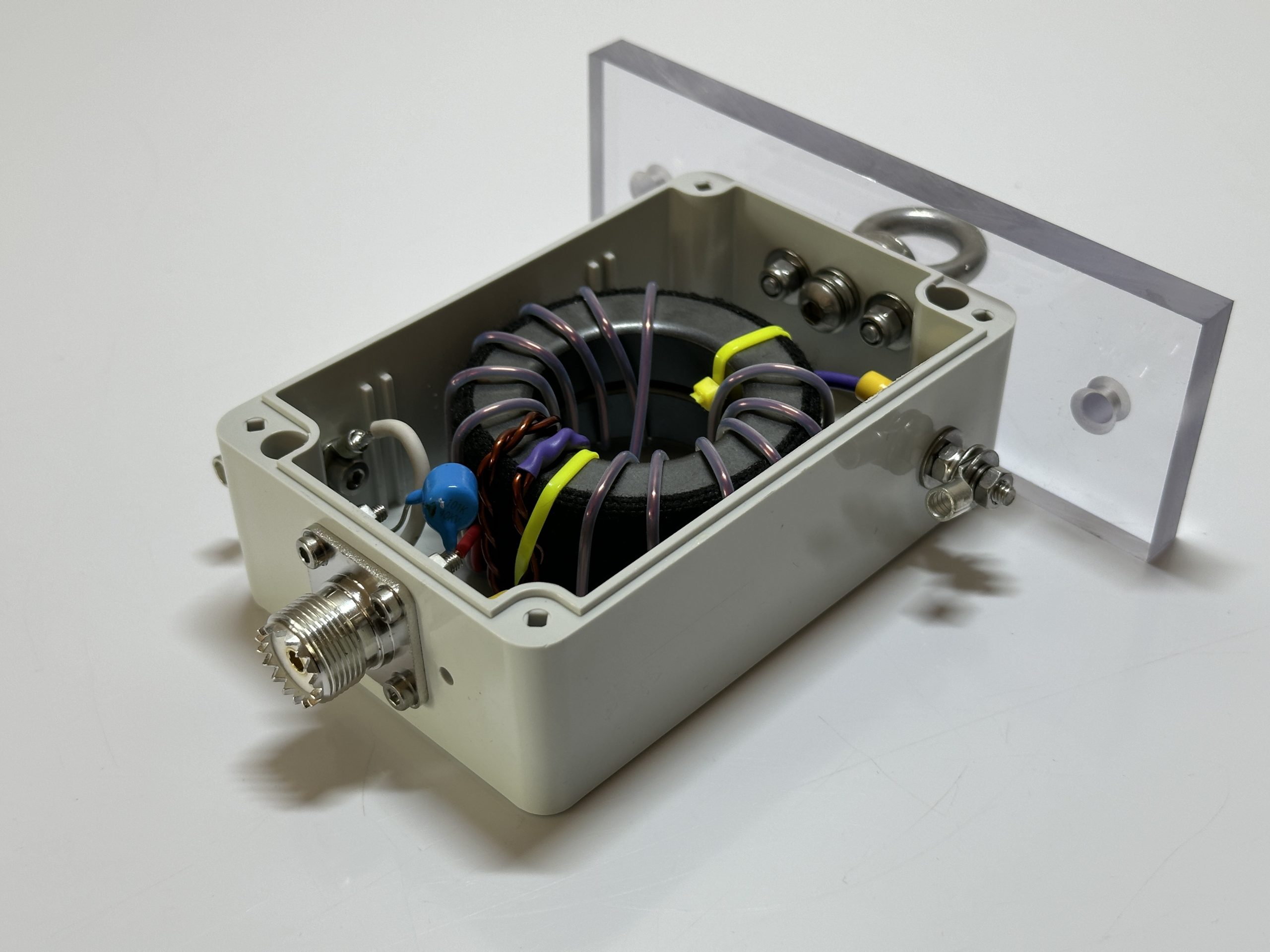 Balun 1:1 Ubric Per Onde Corte – 1-50 MHz, 500W, Connettore UHF, Robusto